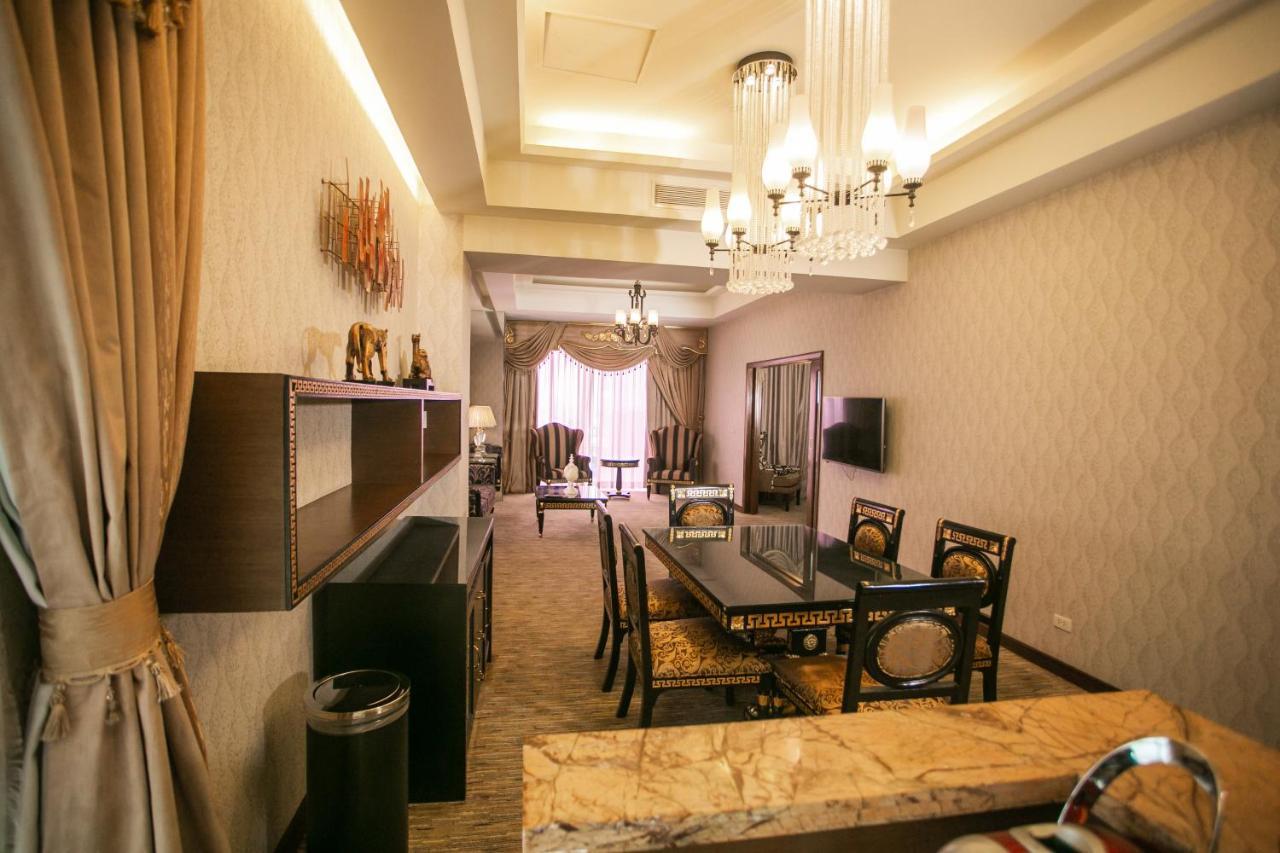 Luxent Hotel Quezon City Exterior foto