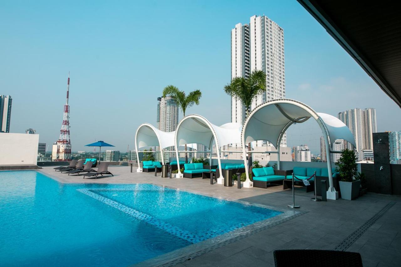 Luxent Hotel Quezon City Exterior foto