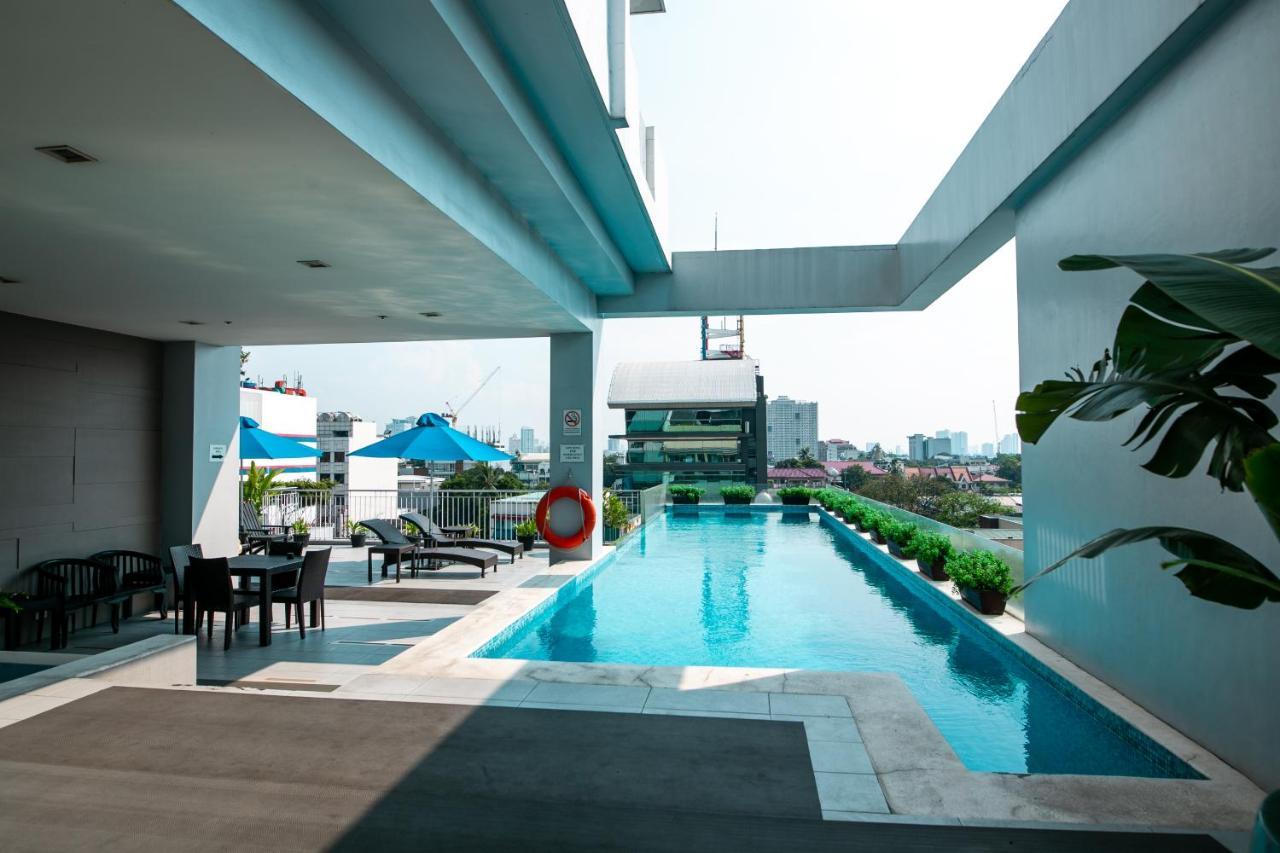 Luxent Hotel Quezon City Exterior foto